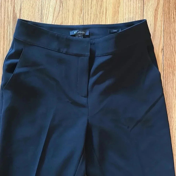 St John sz 4 Emma black slacks excellent pre owned condition tapered leg trouser - Picture 2 of 6